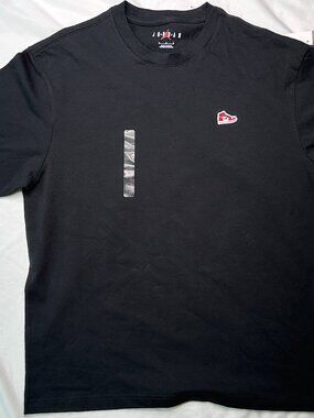 Air Jordan 1 Patch Tee Men's T-Shirt Size Medium NWT FN5982-010